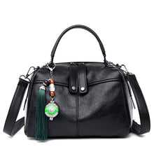 Load image into Gallery viewer, Retro Tassel Pendant Leather Women Shoulder Bag